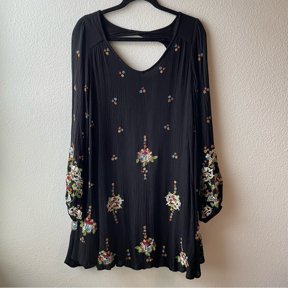 Free people size s mini peasant boho dress oxford black floral embroidered flowy